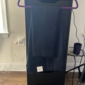 Women’s white house /black market navy pants size 8